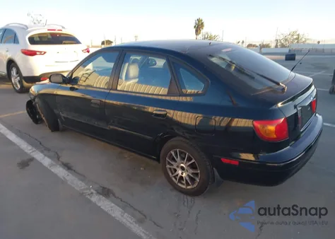 2002 Hyundai Elantra Gt z USA, uszkodzony, nr VIN KMHDN55DX2U064453